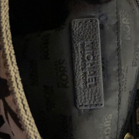 Michael Kors purse - Picture 7 of 8